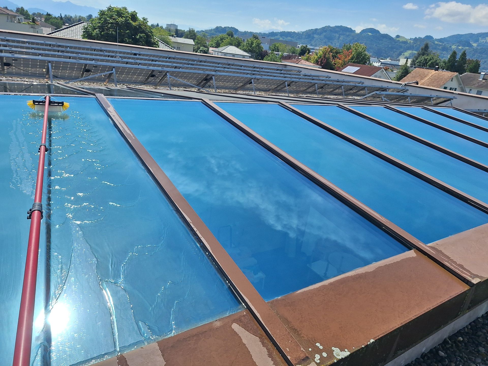 Unser Motto: Wir reinigen da, wo andere nicht mehr durchblicken.